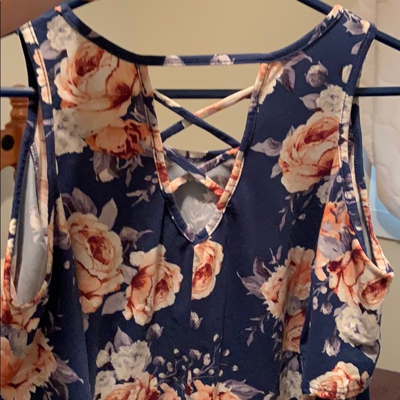 Shirt - Picture 2 of 3